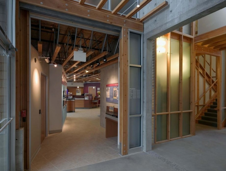 921 Hilderbrand-lobby core (2)