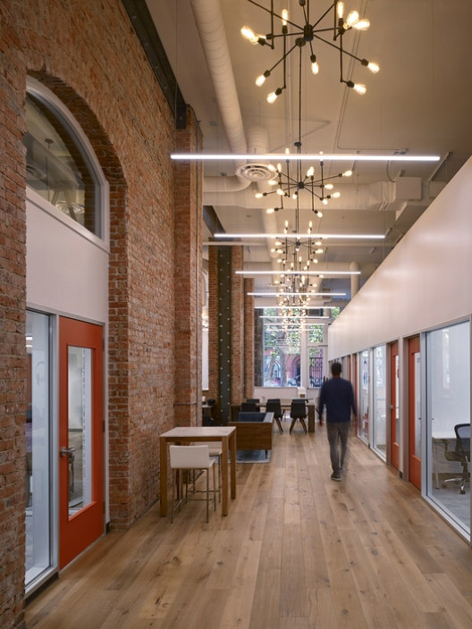 MRJ_10_24_17_Pioneer_Building111986