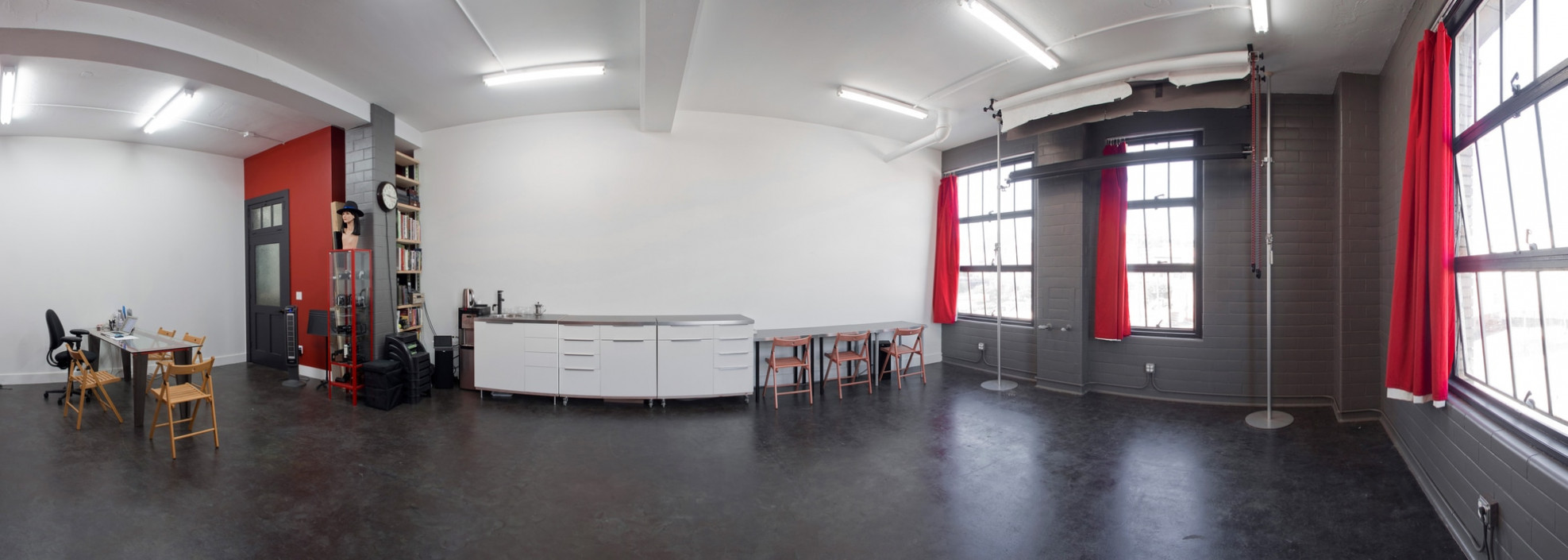 REDredPhotoStudioPano